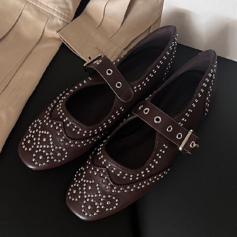 レトロリベットバックルデザインフラットシューズ レディース  - Women'S Fashion Brands のレビューと価格
