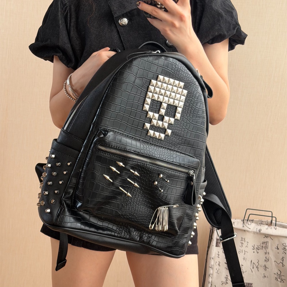 オリジナルブラッククロコダイルパターンスカルリベットバックパ - Women'S Fashion Backpack のレビューと価格