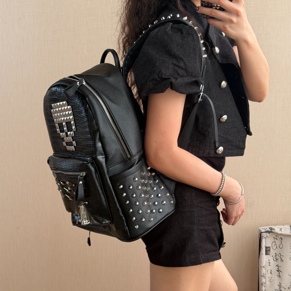 オリジナルブラッククロコダイルパターンスカルリベットバックパ - Women'S Fashion Backpack のレビューと価格